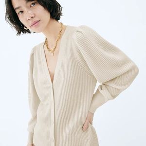 Aritzia Wilfred Carina Cardigan